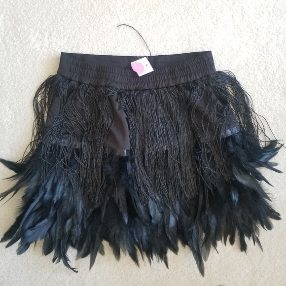 La' Ros feather fringe skirt Sm - Picture 2 of 10